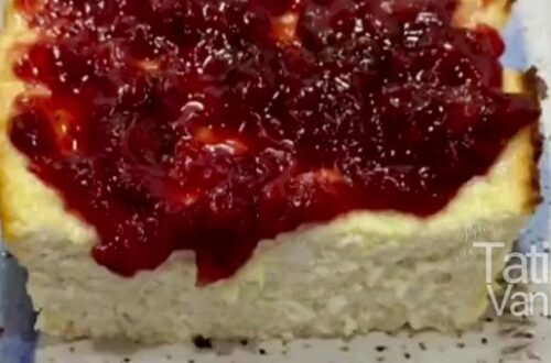 Cheesecake de Ricota Low Carb Receita Simples e Deliciosa com Geleia Caseira de Morango - Tati Van