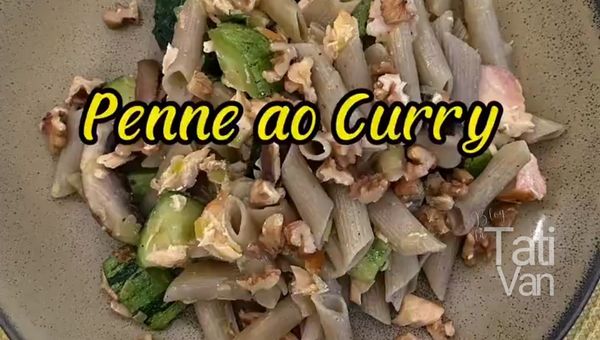 Penne ao Curry Fit Receita Saudável com Salmão e Vegetais - Tati Van