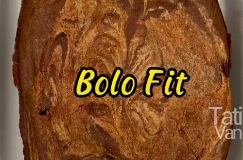 Bolo Fit Saudável e Fofinho Receita Fácil com Iogurte Grego e Cacau Puro - Tati Van